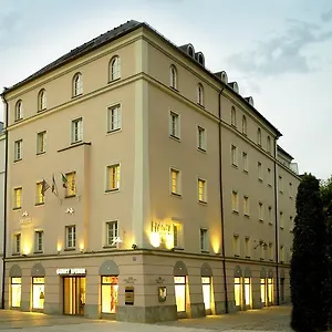 Hotel Premier Weisser Hase, Passau